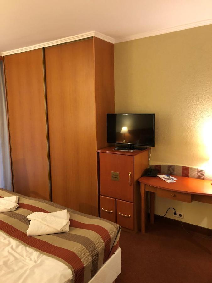 Hotel Spa เฮวิซ ภายนอก รูปภาพ