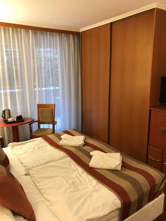 Hotel Spa เฮวิซ ภายนอก รูปภาพ