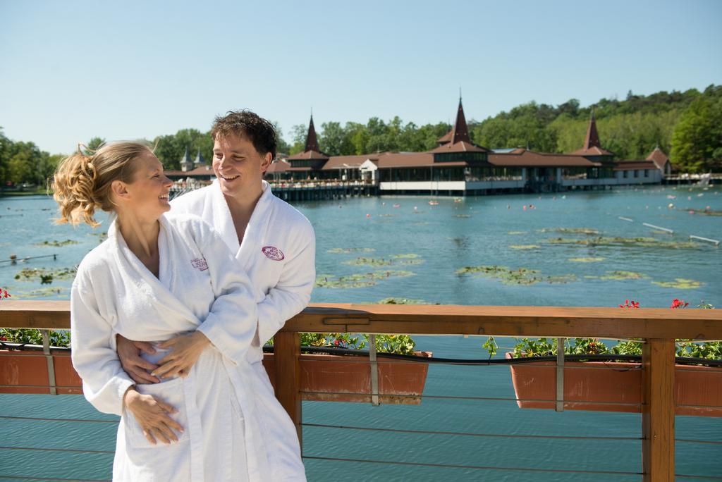 Hotel Spa เฮวิซ ภายนอก รูปภาพ