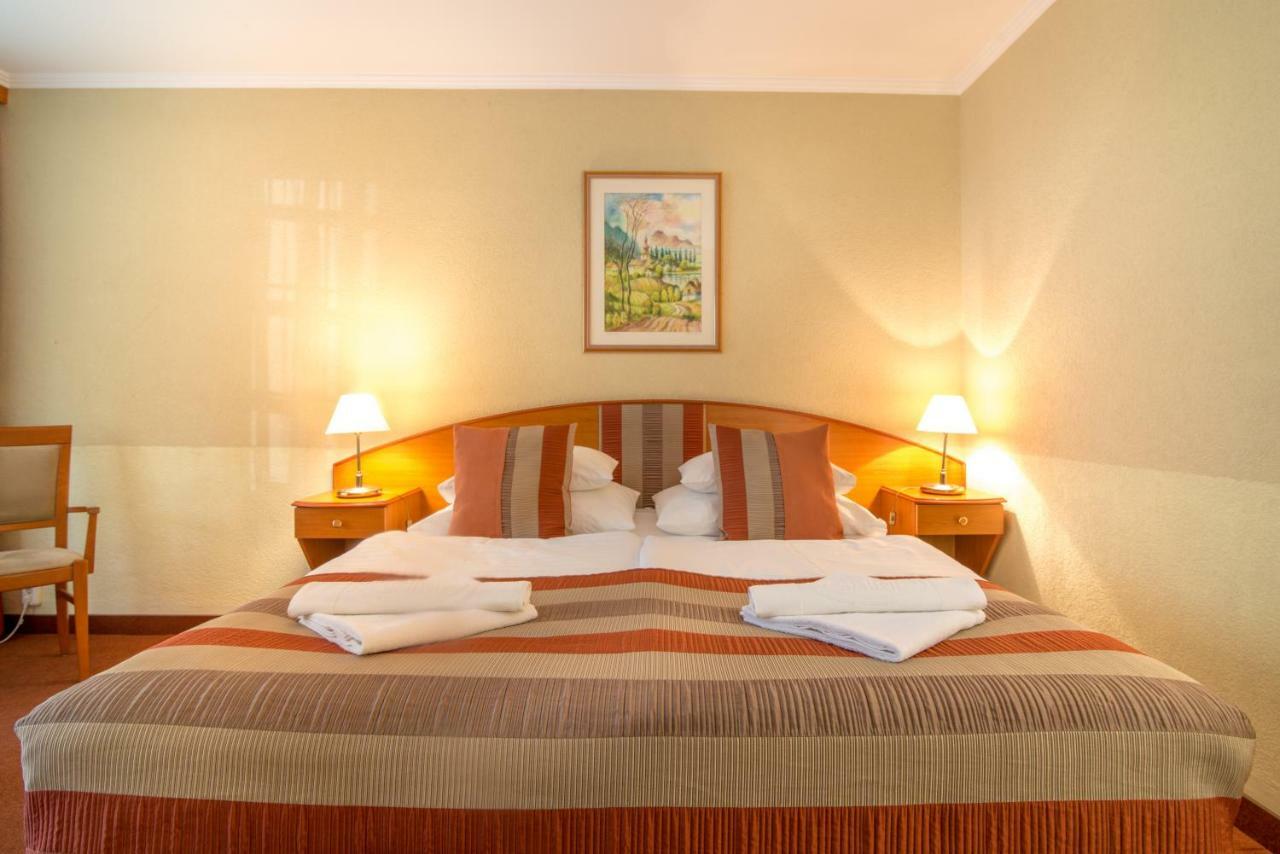 Hotel Spa เฮวิซ ภายนอก รูปภาพ